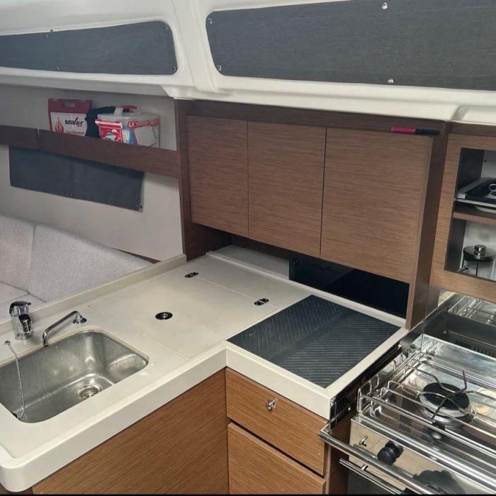 Sail Lynx | Oceanis 34.1 photo 15