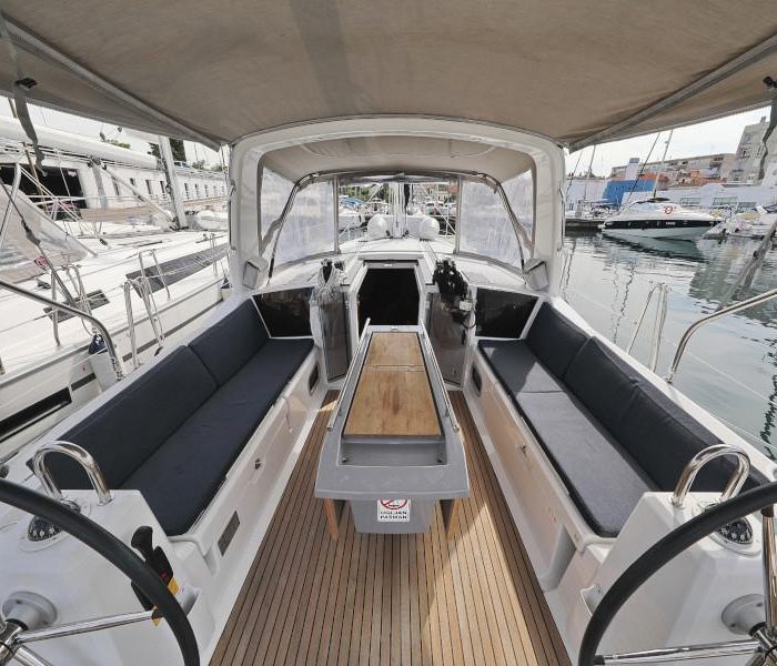 Seven | Oceanis 41.1 photo 6