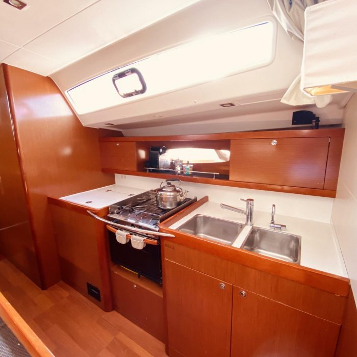 Pura Vida (Pax 12) | Oceanis 50 photo 15