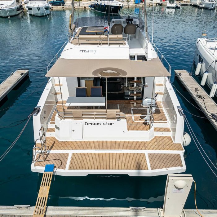 Dream Star | Fountaine Pajot MY 37 photo 5