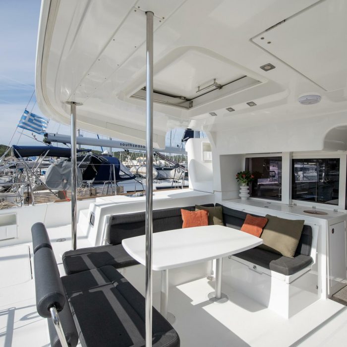 Diva | Lagoon 450 Fly photo 24