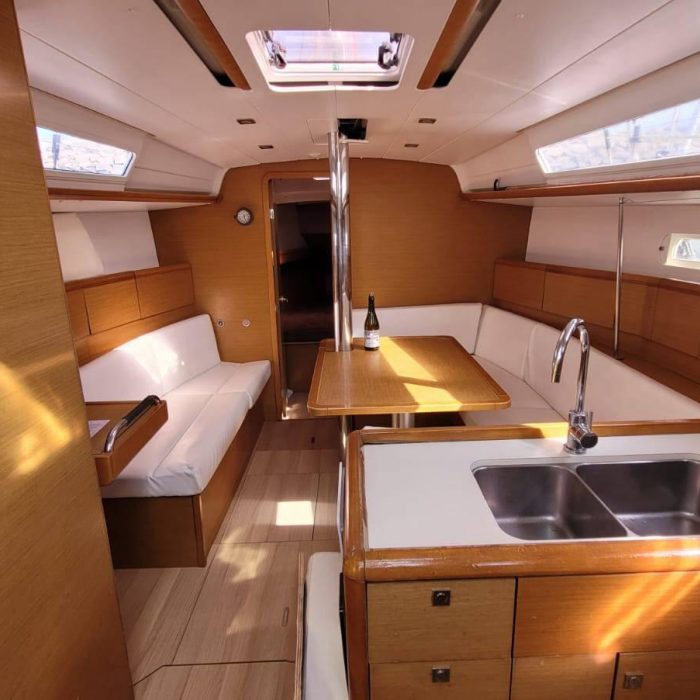 Grenat | Sun Odyssey 379 photo 14
