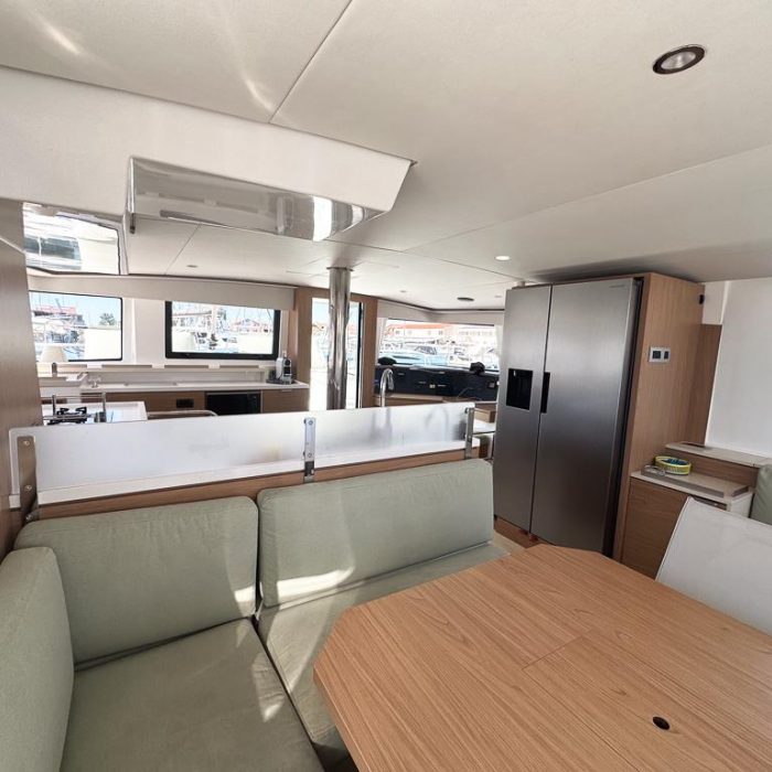 Grand Azure | Bali 4.6 - 5 + 1 cab. photo 18