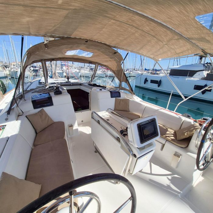 Thales | Sun Odyssey 439 photo 5 Thales | Sun Odyssey 439 photo 5
