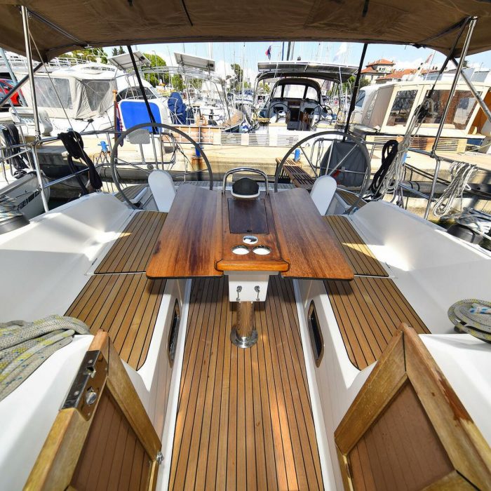 Viviana | Bavaria 37 photo 10