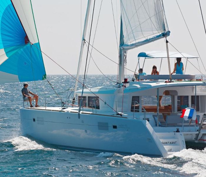 Caliente | Lagoon 450 Fly photo 3