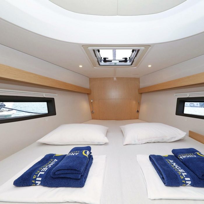 Levente | Bavaria C42 photo 39