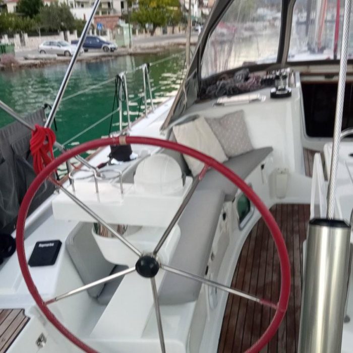 Family | Sun Odyssey 49 photo 5