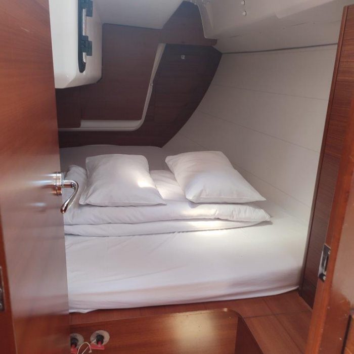 Spinaker | Dufour 350 photo 6