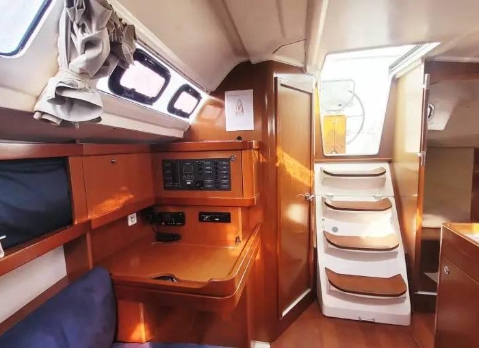Perig | Oceanis 31 photo 10
