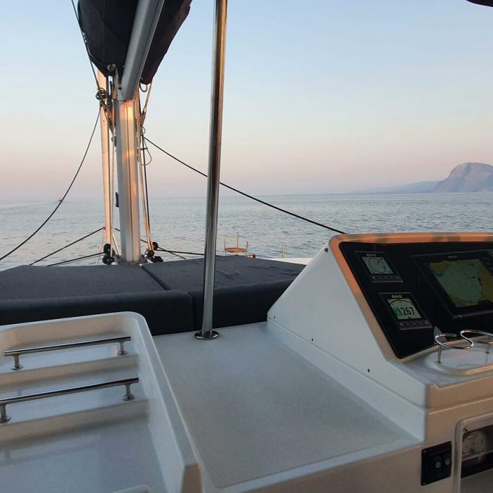 Evi | Lagoon 450 Fly photo 8