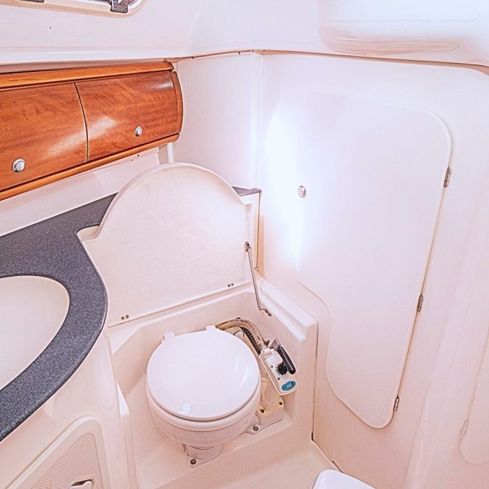 Lila | Bavaria Cruiser 32 photo 9 Lila | Bavaria Cruiser 32 photo 9