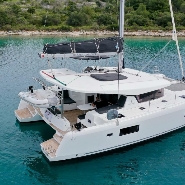Vesper | Lagoon 42 photo 3