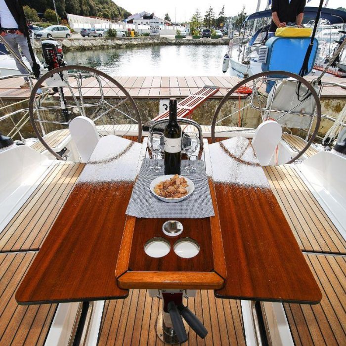 Bella Angelina | Bavaria Cruiser 37 photo 8