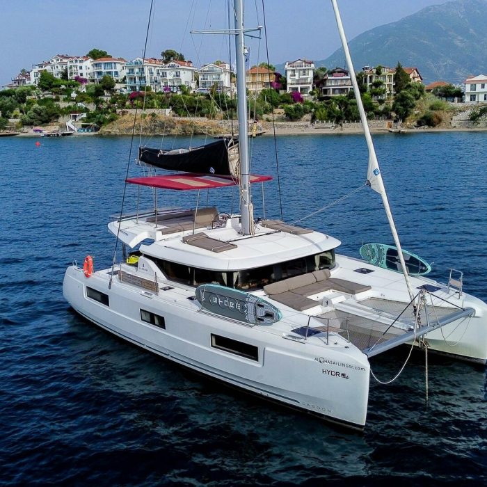 Hydra | Lagoon 46 photo 11