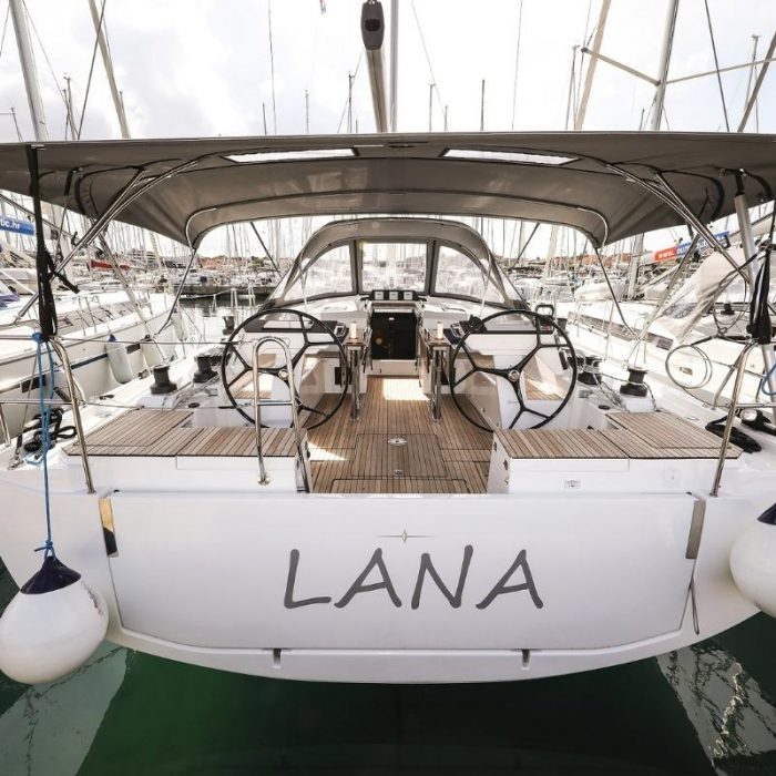 Lana | Bavaria C46 photo 5