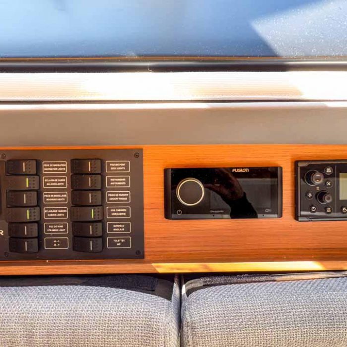 Nine to five | Dufour 41 Performance - 3 cab. photo 11