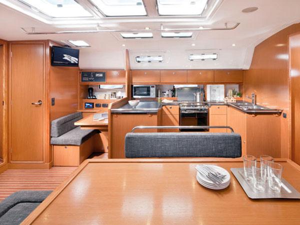 Fija | Bavaria Cruiser 50 photo 10