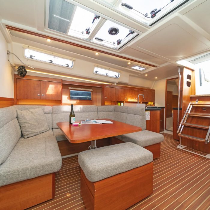 Caitlin of Lorne | Hanse 455 photo 14