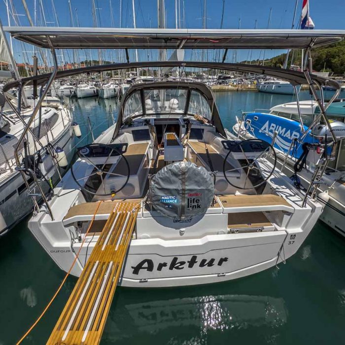 Arktur | Dufour 37 photo 8