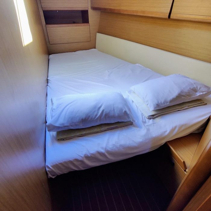 Lady Joanna | Sun Odyssey 49i photo 12