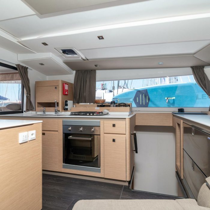 Odysseus | Fountaine Pajot Aura 51 photo 16