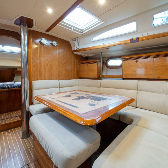 Tatanos | Sun Odyssey 43 photo 20
