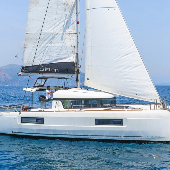 Thalasea | Lagoon 40 photo 1