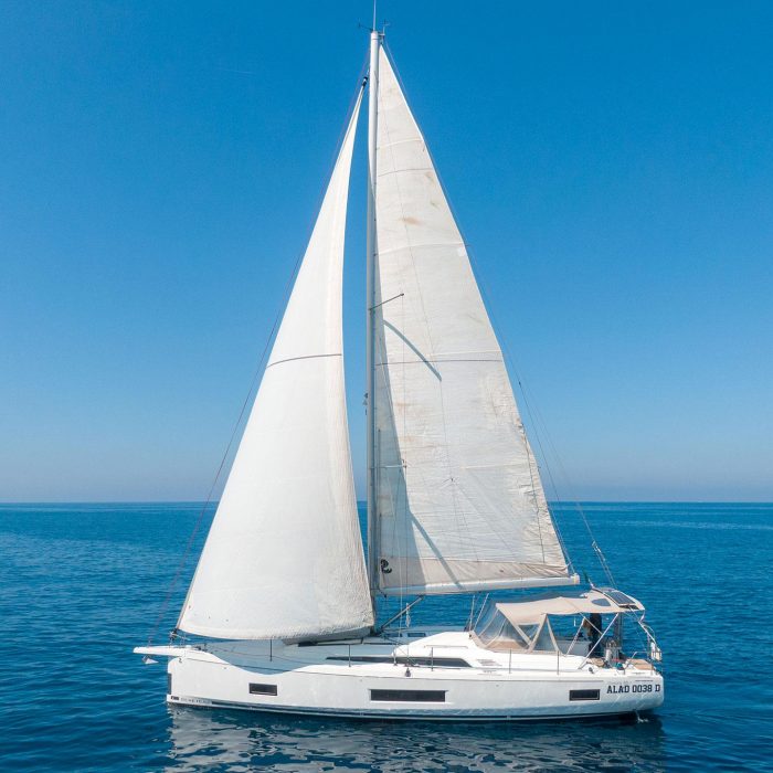 Ludi - Water maker, Solar Panel | Oceanis 46.1 photo 5