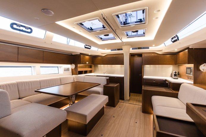 Elli | Bavaria C57 - 4 + 1 cab. photo 24