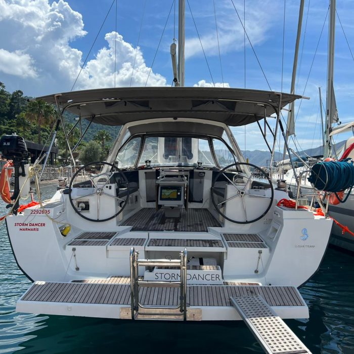 Storm Dancer 1 | Oceanis 45 photo 6