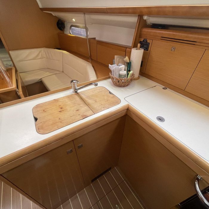 Agatha | Sun Odyssey 36i photo 24