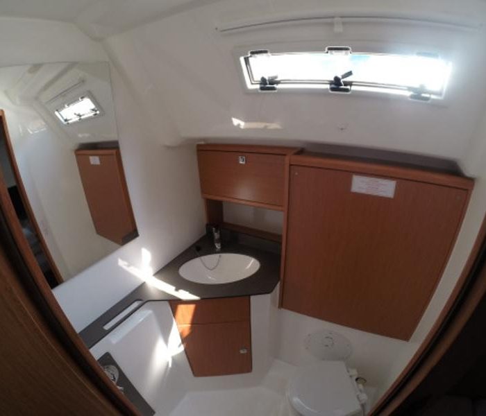Dafne | Bavaria Cruiser 46 photo 8