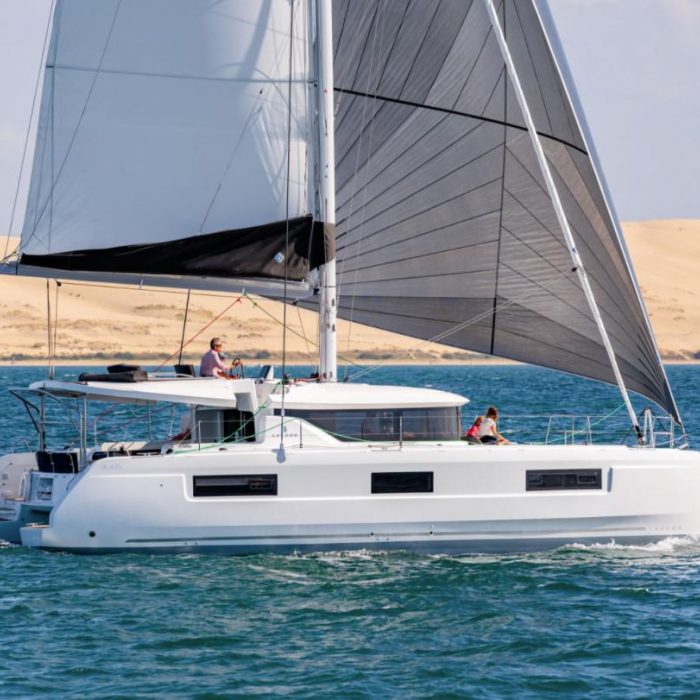 Overseas | Lagoon 46 photo 3