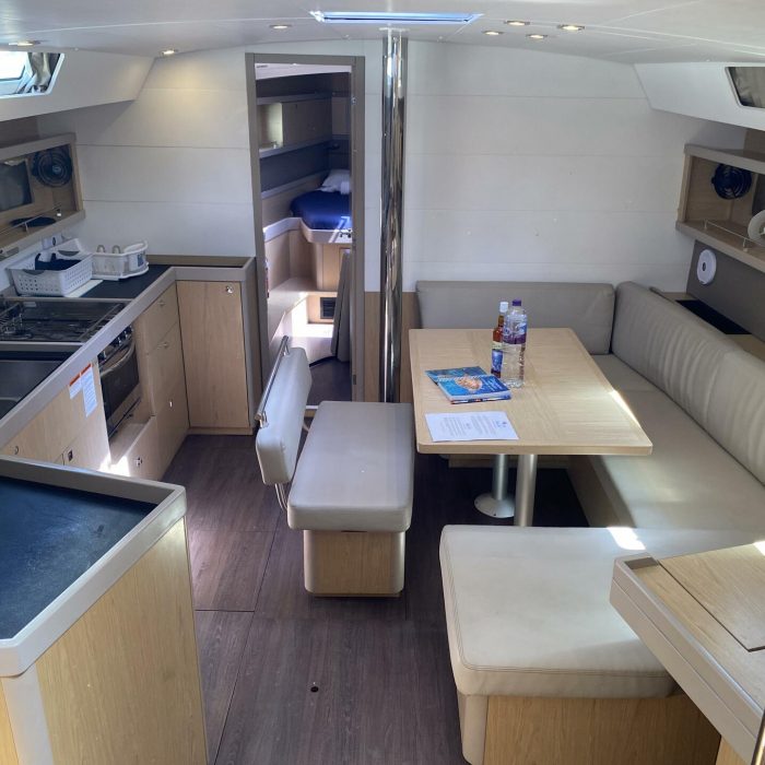 Spindrift | Beneteau Oceanis 45 photo 18