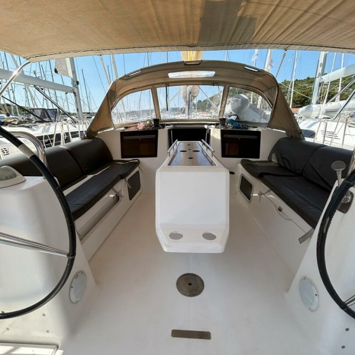 Good Luck | Dufour 460 GL photo 6