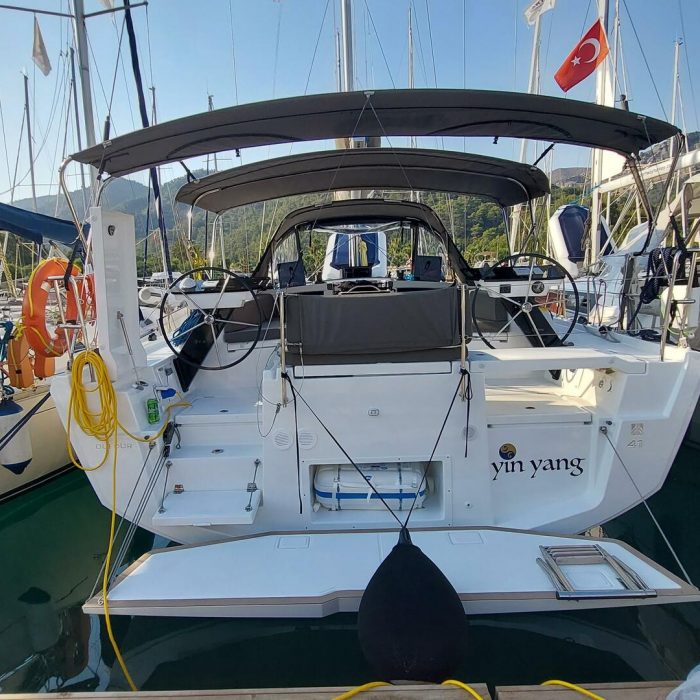 Yin Yang | Dufour 41 - 3 cab. photo 1