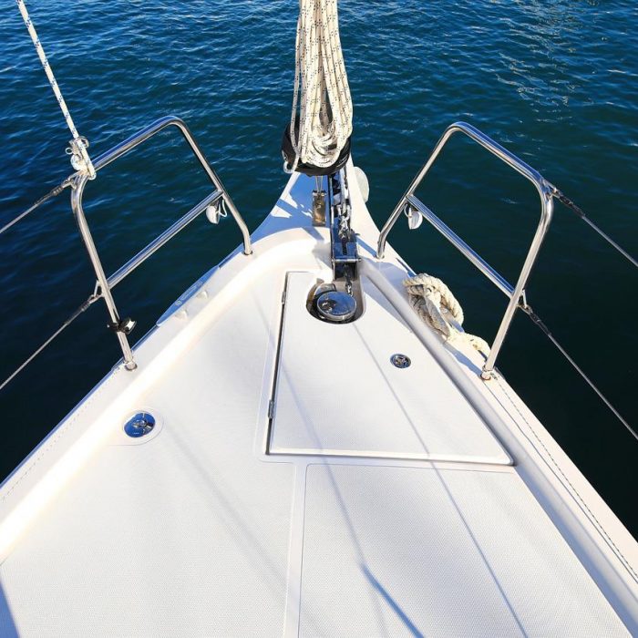 Lizzy | Bavaria C42 Style photo 1