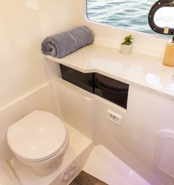 Batcat | Aquila 32 Sport photo 18