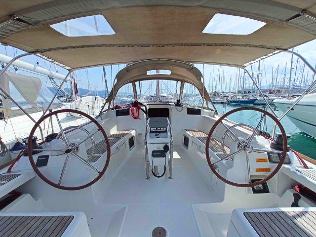 SO439-14L | Sun Odyssey 439 photo 1