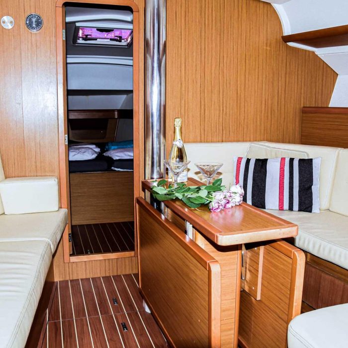 Cassiopea | Sun Odyssey 42 i photo 6