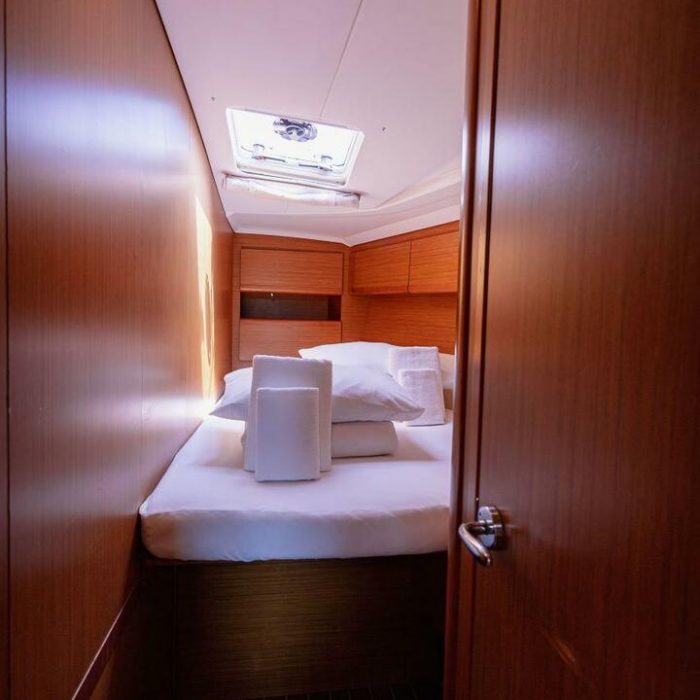 Ana B. | Sun Odyssey 49i photo 33