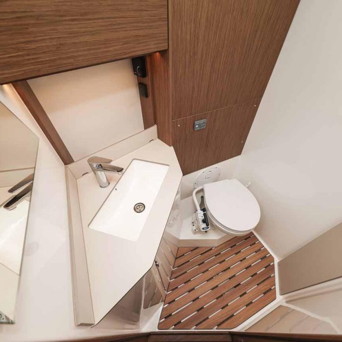 Aquila | Bavaria C46 photo 23