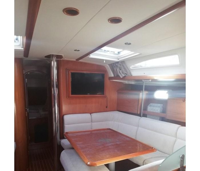 REN - TOTAL REFIT 2018 | Sun Odyssey 43 photo 4