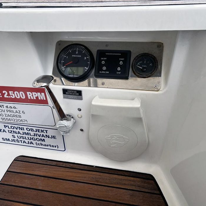 Bura | Bavaria Cruiser 37 photo 33