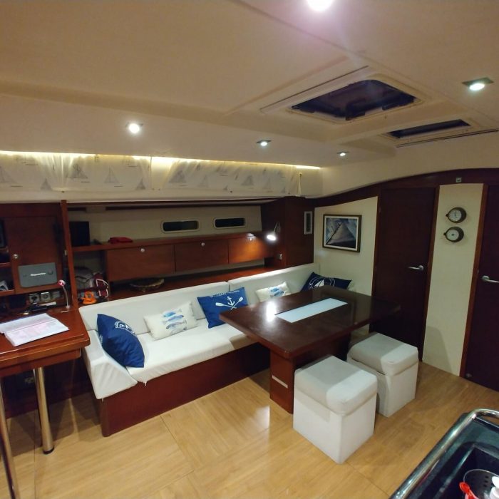 Premium | Hanse 540e photo 49