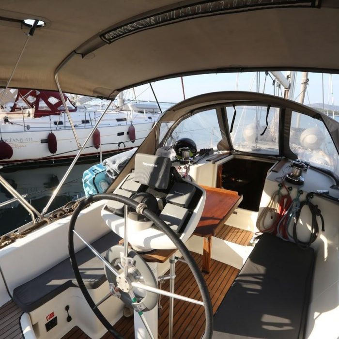 Sophia | Sun Odyssey 33 photo 2 Sophia | Sun Odyssey 33 photo 2