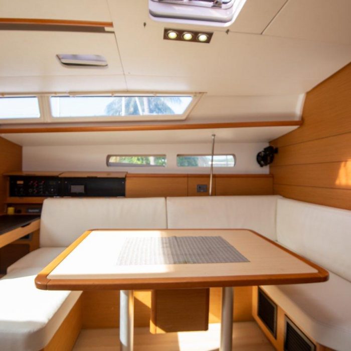 Aurora Belle | Sun Odyssey 469 photo 9
