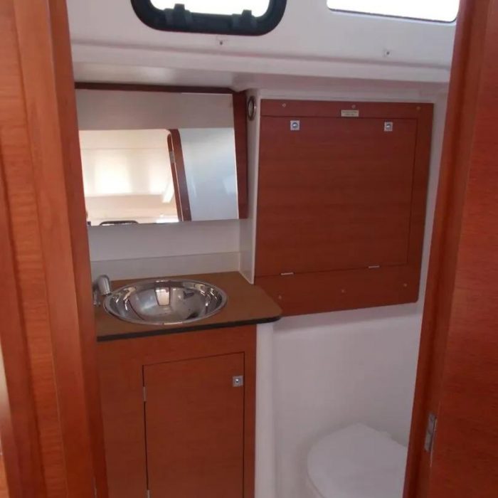 Moonsail | Dufour 350 Adventure photo 11