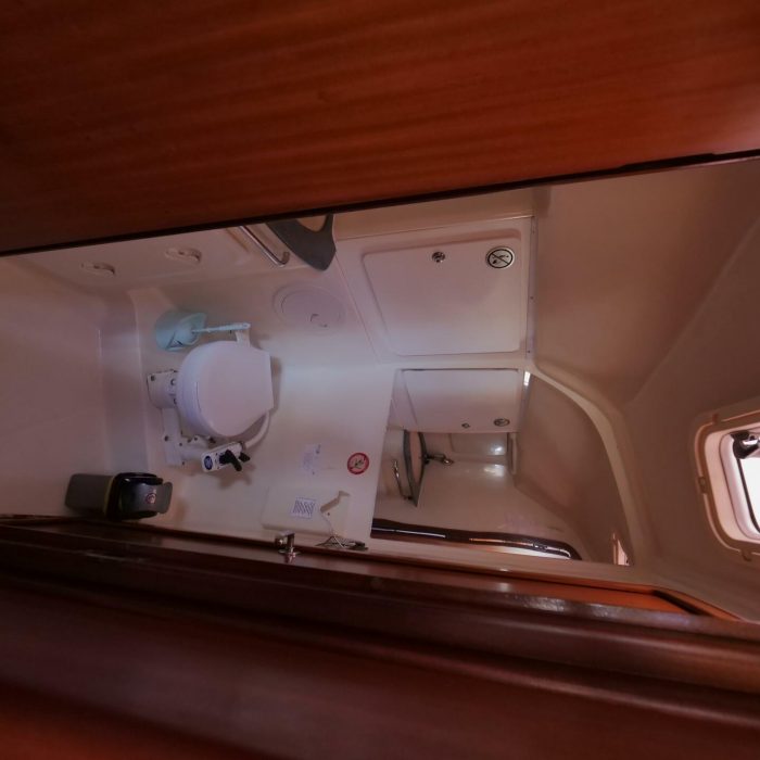 Altair | Bavaria 36 photo 9